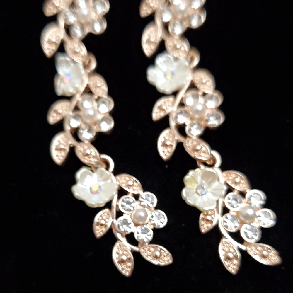 Adrienne Vittadini Gold and White Botanical Earrings - Picture 11 of 13